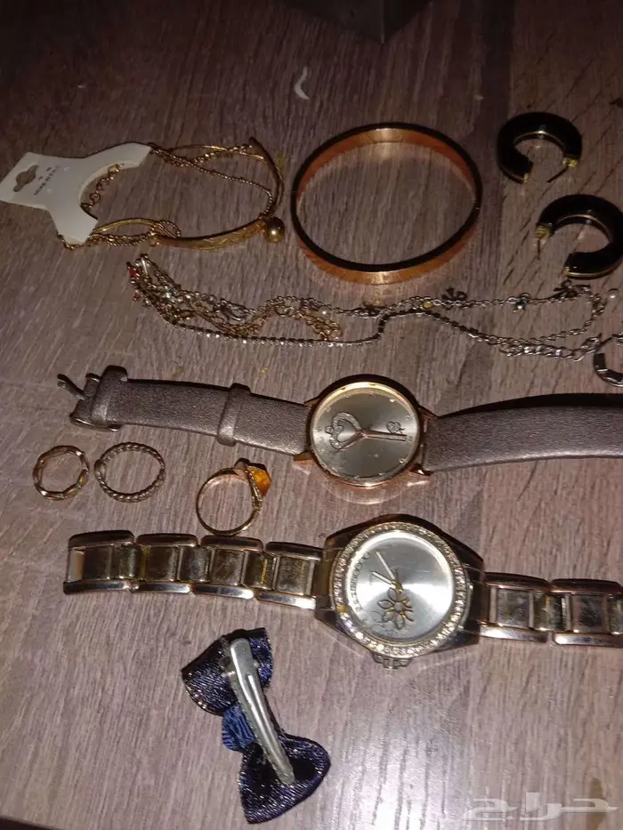 ساعتين نسائيه و خواتم واكسسوارات ومحفظه 30 ريال 1