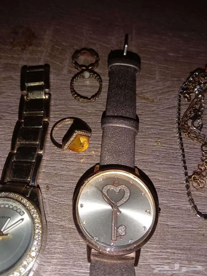 ساعتين نسائيه و خواتم واكسسوارات ومحفظه 30 ريال 8