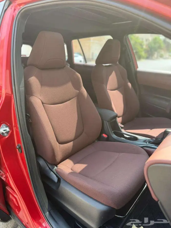 تويوتا كروس موديل 2022 ممشي 1500 كيلو بنزين و كهرباء عرض خاص 14