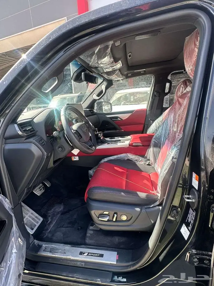 لكزس LX600 F-SPORT اف سبورت2025 لدى الخضر 4