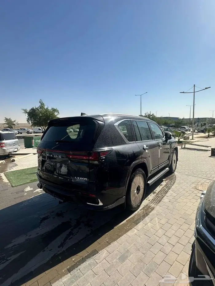 لكزس LX600 F-SPORT اف سبورت2025 لدى الخضر 7