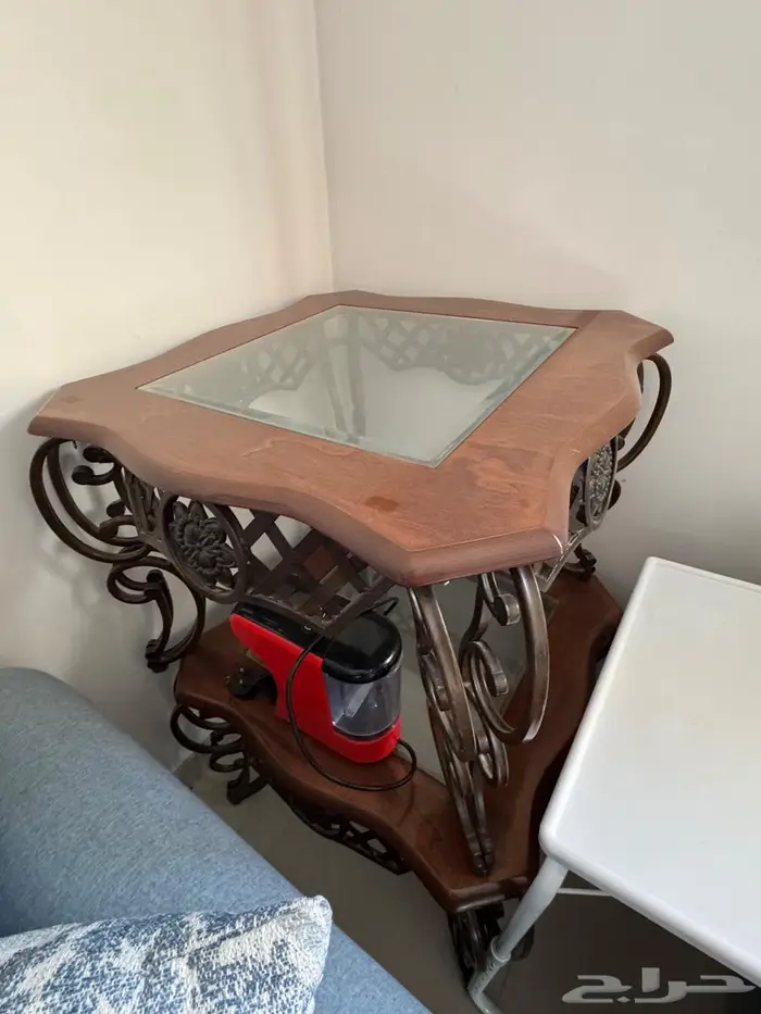 طقم طاولات خشب و زجاج ( لوجه الله للمحتاج ) 0