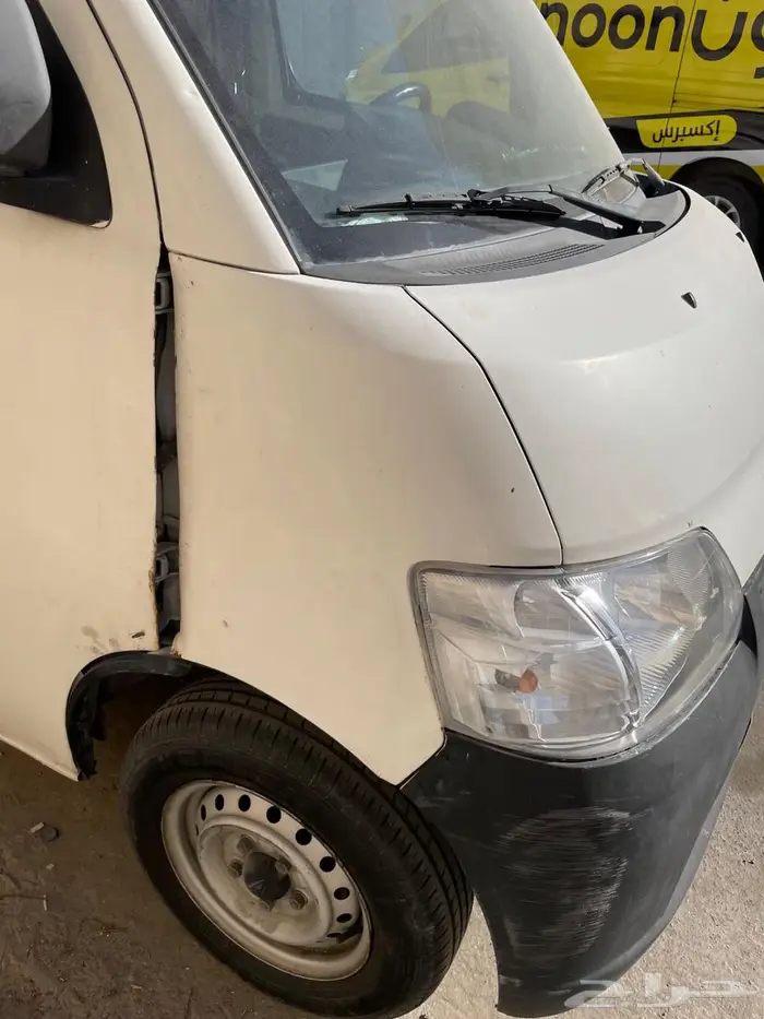 فان دايهاتسو لنقل البضائع 8