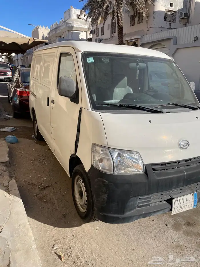 فان دايهاتسو لنقل البضائع 5