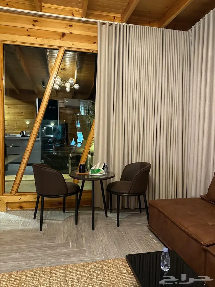 اكواخ الشلال للإيجار اليومي 1