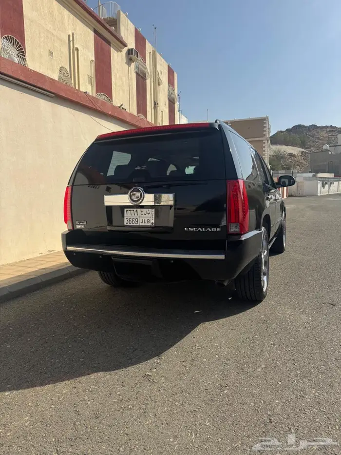 كاديلاك اسكاليد 2011 قصير 9
