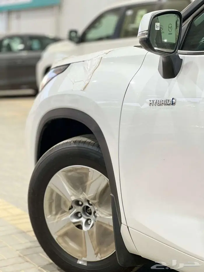 تويوتا هايلندر استاندر ونص فل GLE موديل 2025 . 6