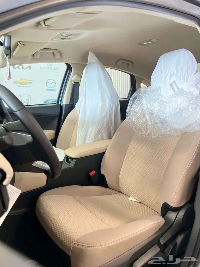 تويوتا يارس واي اكس 2026 24