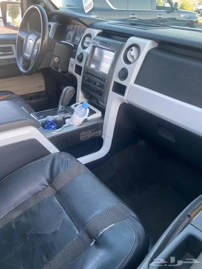 للبيع فور رابتر 2010 أمريكي ماشي 189 الف بالميل 8