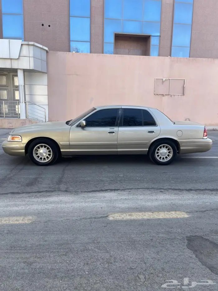 اعرض لكم كراون فكتوريا موديل 99 2