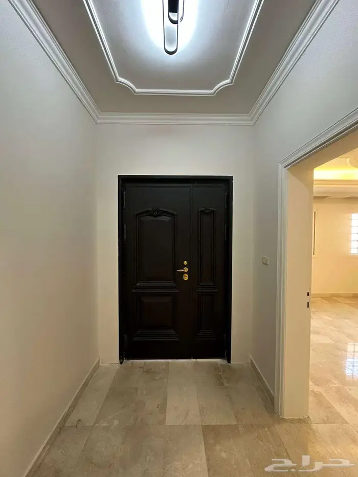 فيلا راقية للإيجار بحي النهضة 8