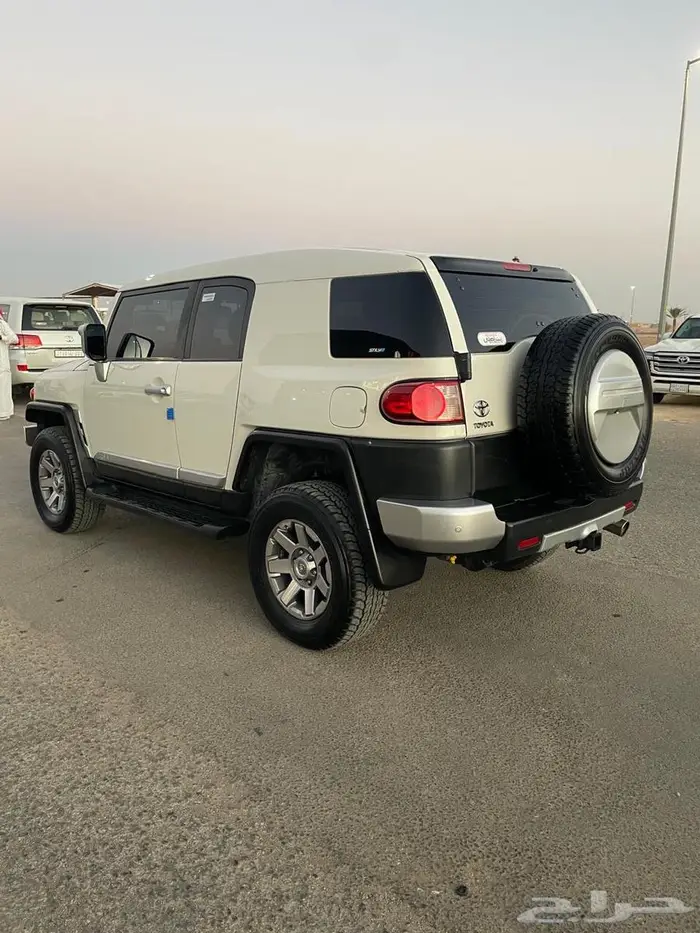 تويوتا اف جي 2015 خليجي مجهز 4