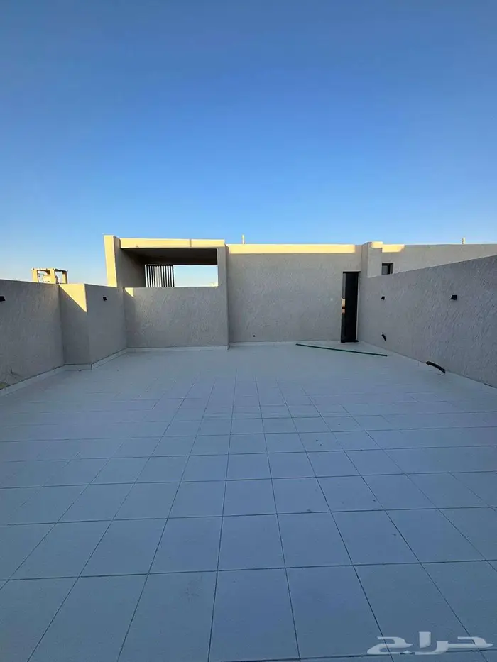 فيلا بتصميم مودرين بحي المهدية مساحة 200م 1