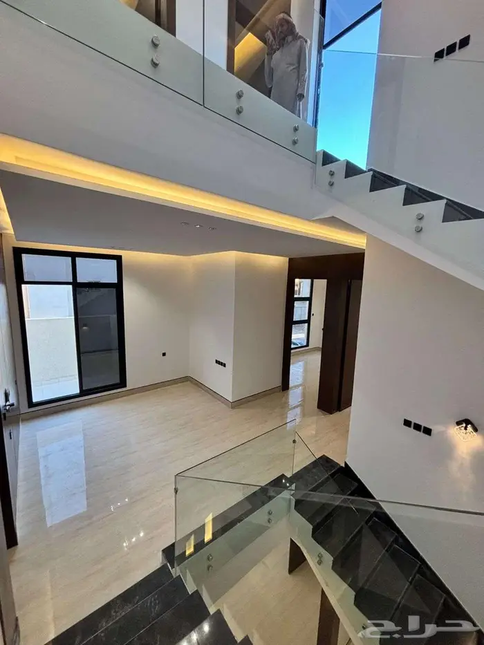 فيلا بتصميم مودرين بحي المهدية مساحة 200م 3