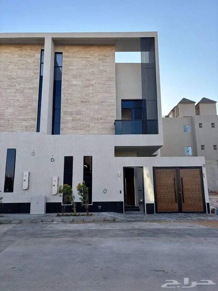 فيلا بتصميم مودرين بحي المهدية مساحة 200م 0