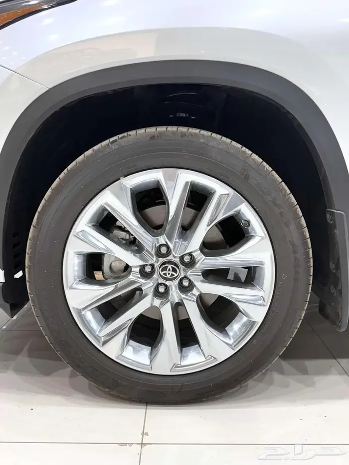 تويوتا هايلاندر ( LIMITED ) فل كامل موديل 2025 أقل الأسعار 28