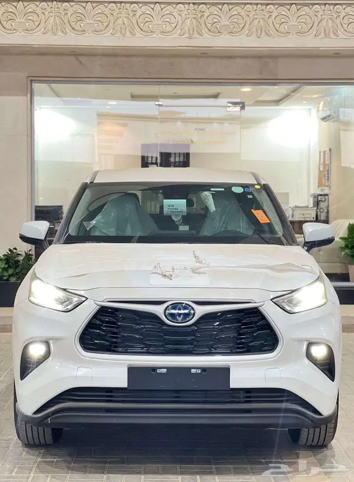 تويوتا هايلندر استاندر ونص فل GLE موديل 2025 . 23