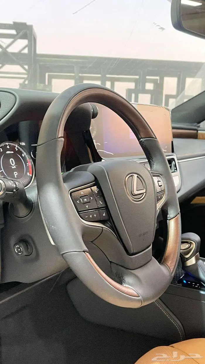 لكزس ES350 فئة CC بانوراما بريمي 2025 10
