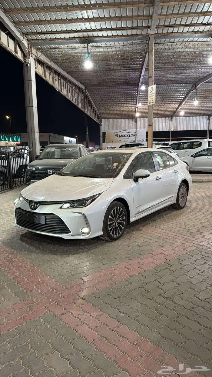 تويوتا كورولا 2.0 Xli فتحة بنزين 2025 6