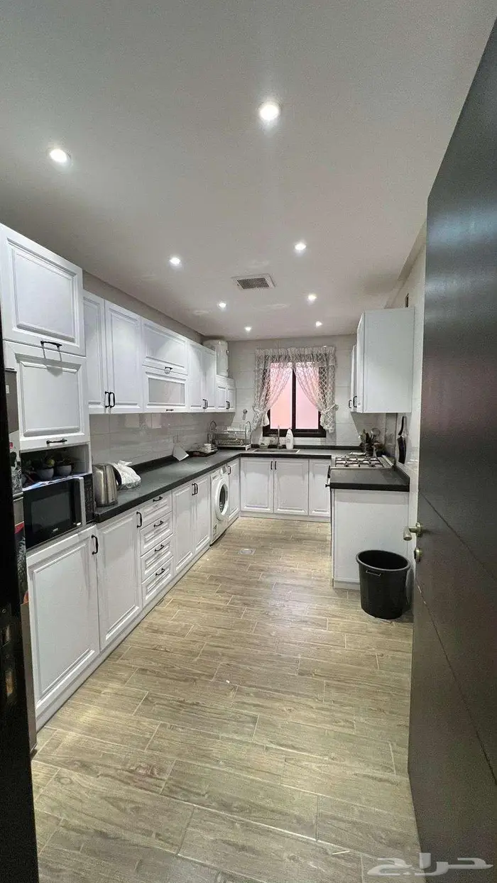 شقة للايجار فاخرة بحي غرناطة 3