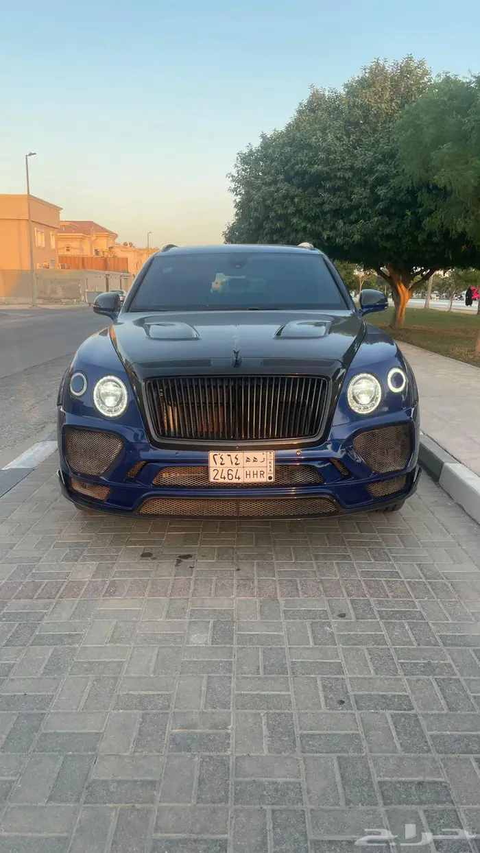 للبيع بنتلي بنتياقا موديل 2017 6