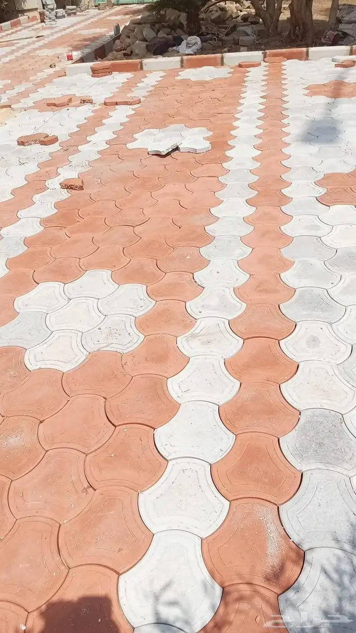 ابو ادهم معلم ومقاول بندورات وانترلوك شغل مخططات وحدائق 3