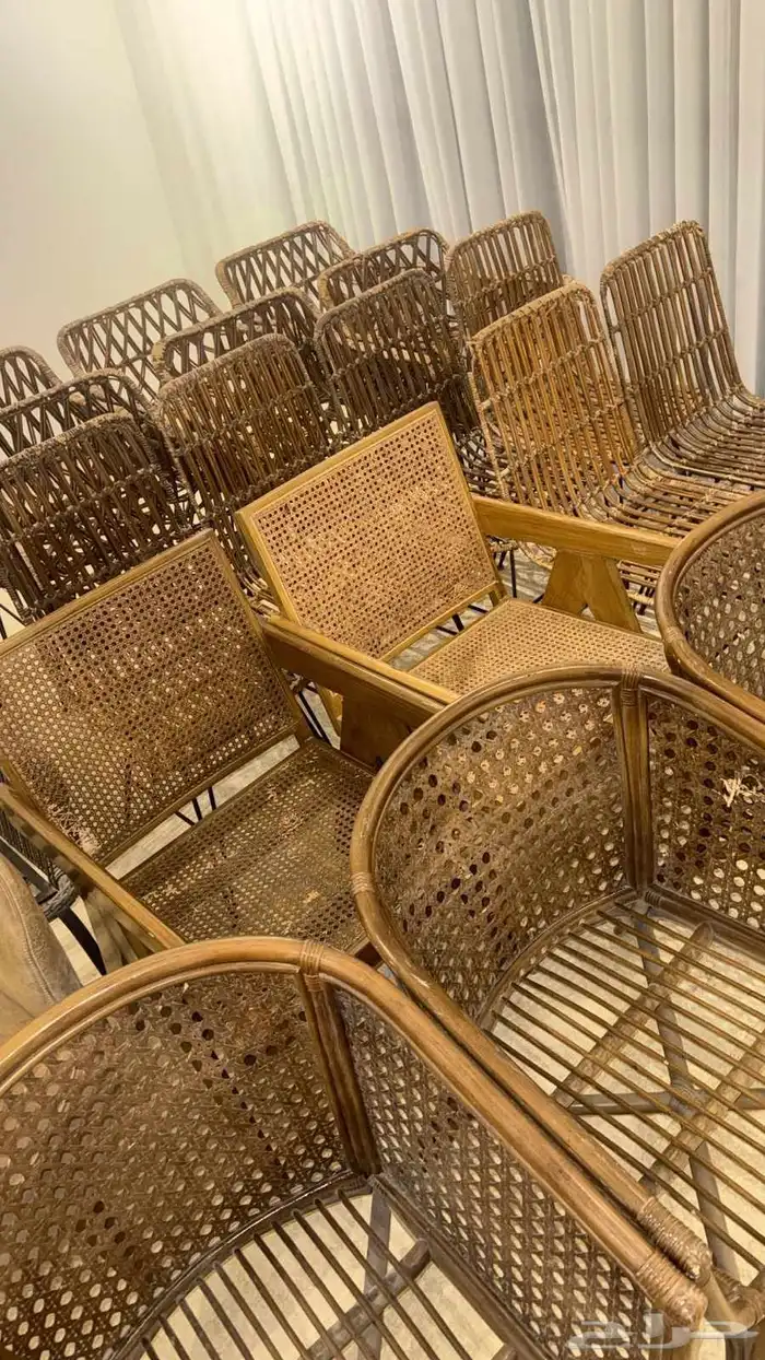 18كرسي للبيع على السوم 1