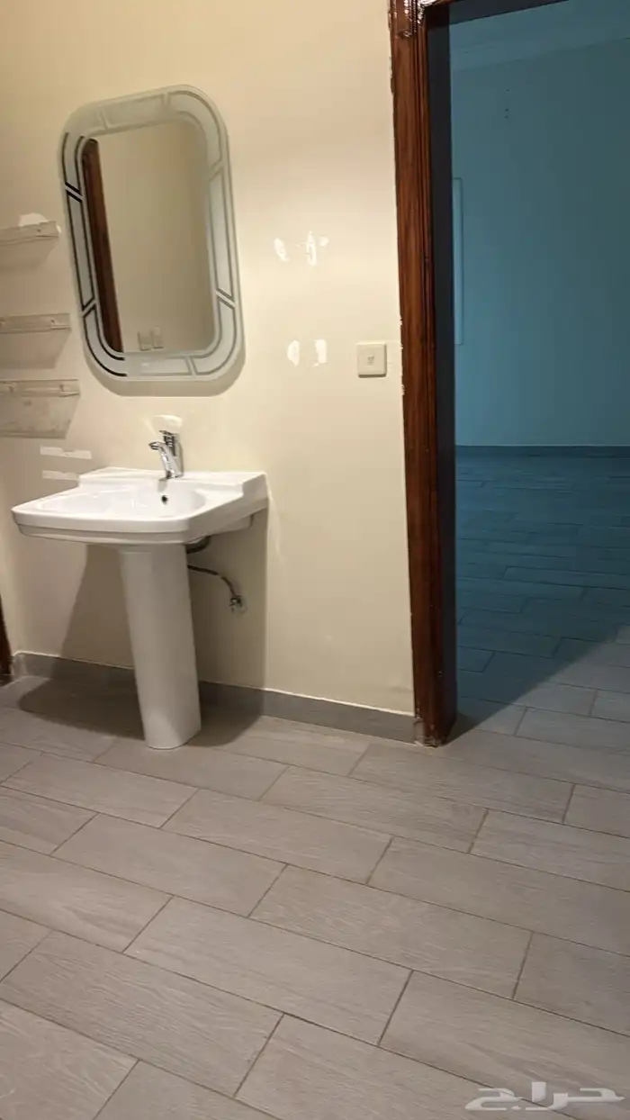 للإيجار شقة حي الهجرة مدخل مستقل جوار مسجد المهاجرين 9