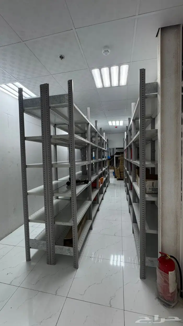 محل قطع غيار سيارات بموقع مميز جدا للتقبيل 24