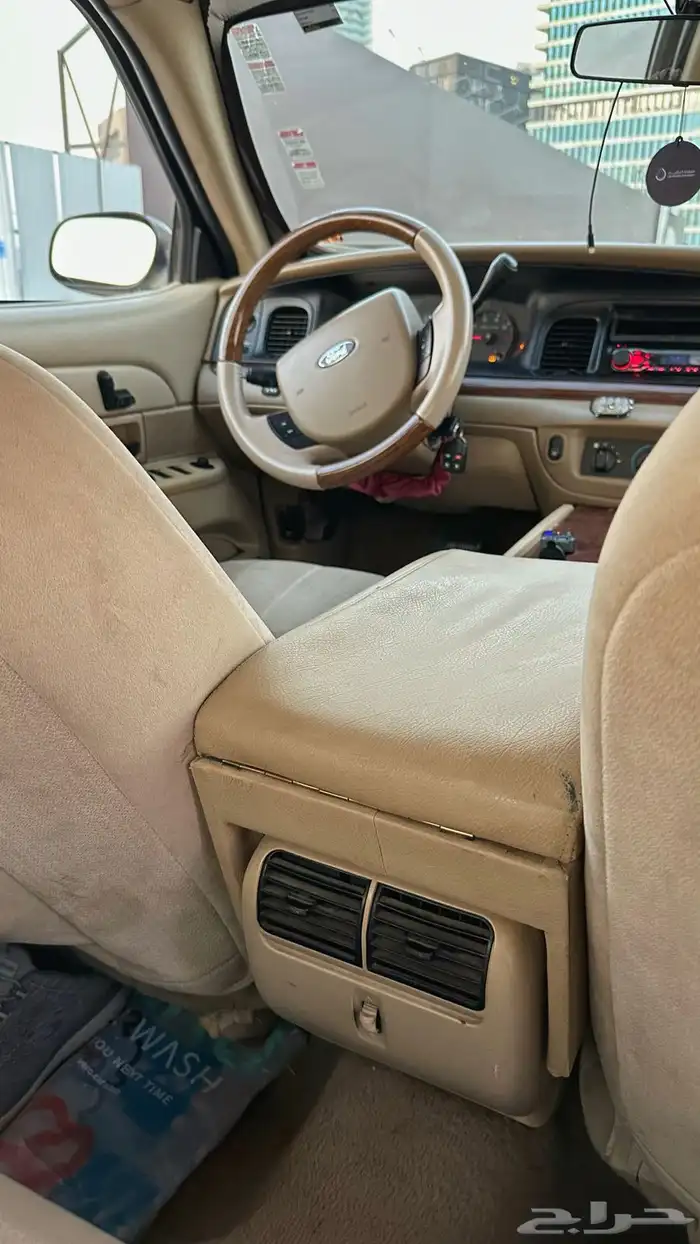 فورد كراون فكتوريا مرديل 2009 قمة في النظافة. 16