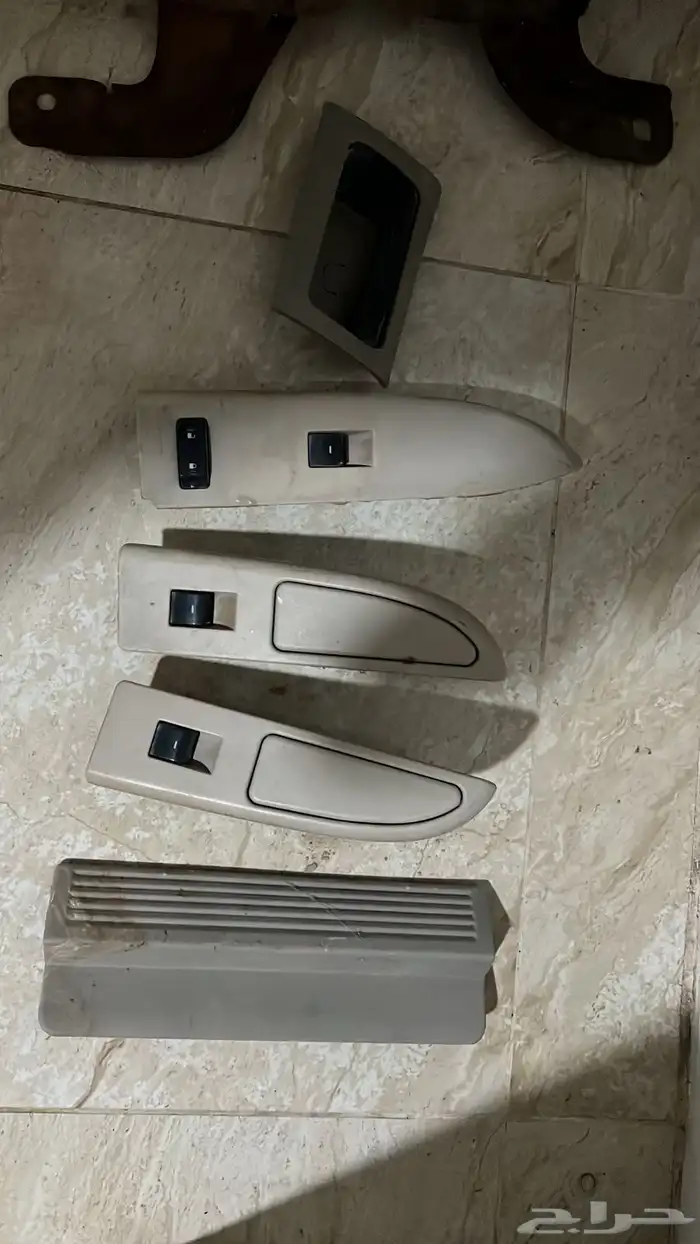 للبيع قطع فورد فكتوريا اسيات سويتشات درايش تكية اخرى 0