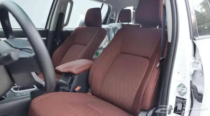 تويوتا هايلكس غمارتين دبل بنزين S. GLX موديل 2025 9