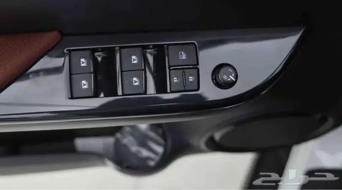 تويوتا هايلكس غمارتين دبل بنزين S. GLX موديل 2025 14