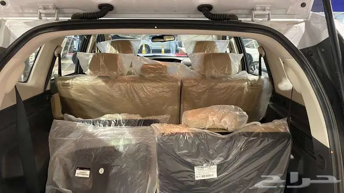 ميتسوبيشي مونتيرو نص فل موديل 2025 بنزين 11