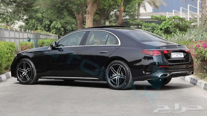 مرسيدس E 200 AMG 2026 اصفار مع ضمان الوكيل 4