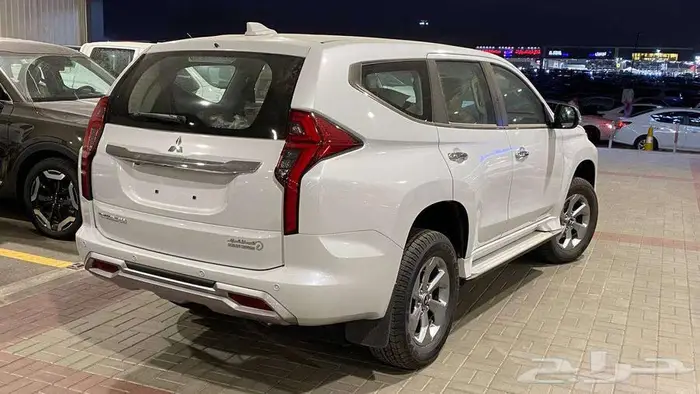 عرض خااص ميتسوبيشي مونتيرو ستاندر مطور ML موديل 2025 بنزين 3