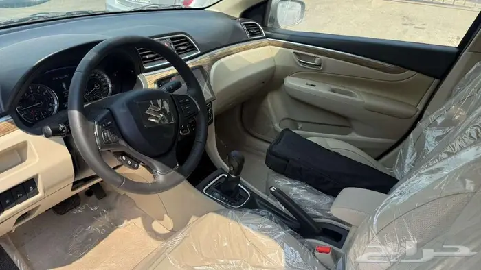 سوزوكي سياز فل كامل 25 للبيع كاش او تقسيط برواتب من 3500 13