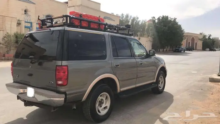 للبيع فورد مجهز 1