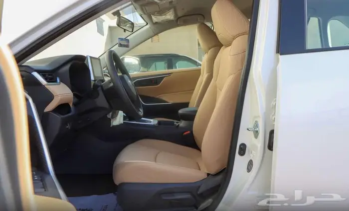 تويوتا راف فور L3بنزين موديل 2025 17