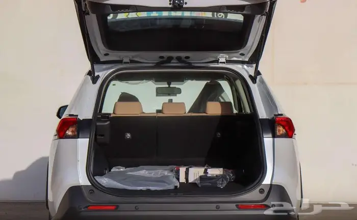 تويوتا راف فور L3بنزين موديل 2025 15