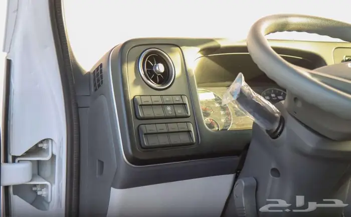 هيونداي كاونتي 23 راكب قيرعادي ديزل موديل 2023 17