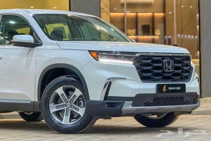 هوندا بايلوت EX 2025 ابيض سعودي تحت الضمان 1