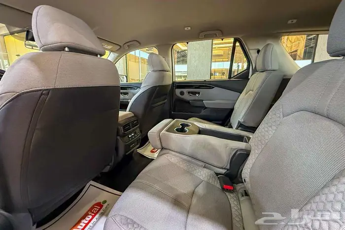 هوندا بايلوت EX 2025 ابيض سعودي تحت الضمان 9