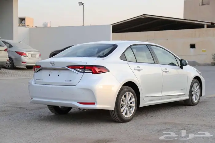 تويوتا كورولا 2025 محرك 2000 cc 14
