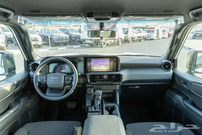 تويوتا برادو 2.4 تي اكس 1 2025 أبيض بنزين ستاندر سياحي 17