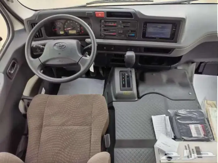 باص تويوتا كوستر 2025 سعودي 4