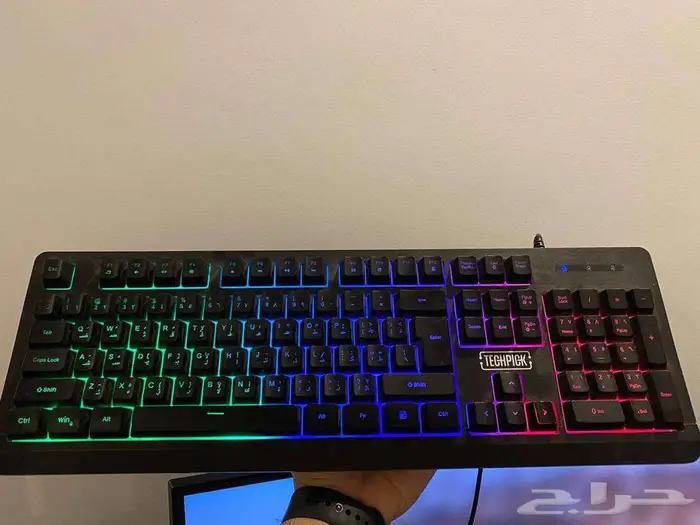 للبيع كمبيوتر مكتبي كامل بحالة ممتازة 10