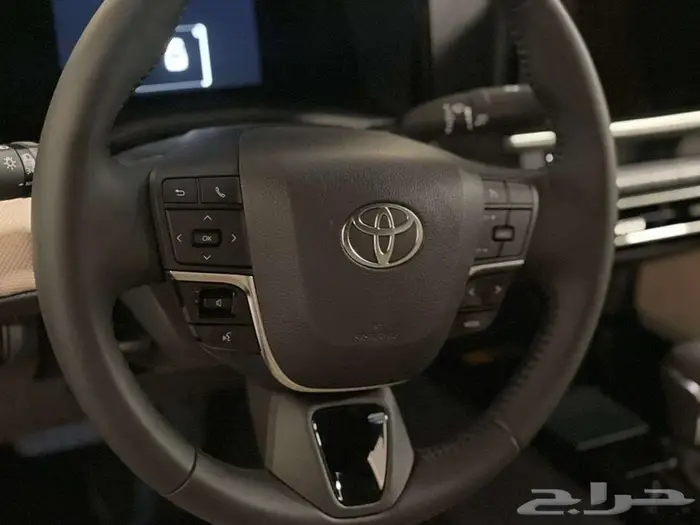 تويوتا كامري LE بنزين 2025 5