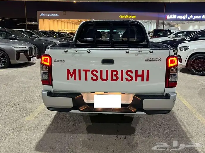 متسوبيشي بكب غمارتين ديزل بدون دبل 2023 10