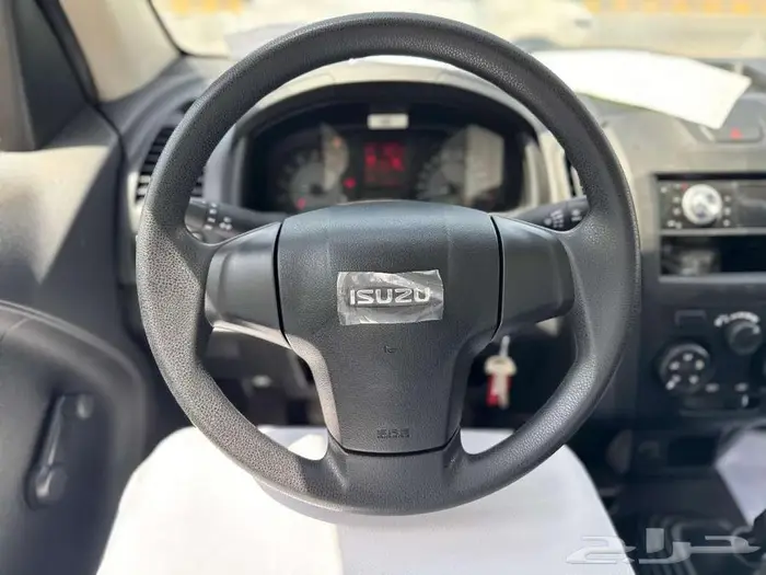 ايسوزو ديماكس جوانب مبيعات التقسيط والشركات 4